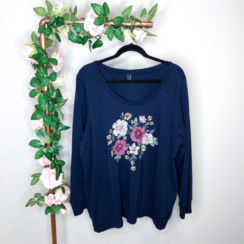 3/$30 Torrid Navy Floral Embroidered Sweater